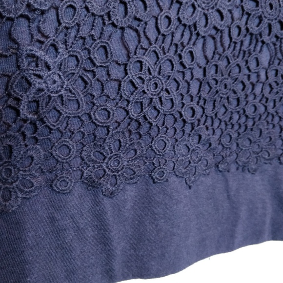Crown & Ivy NWT navy tee with crochet - Picture 4 of 7